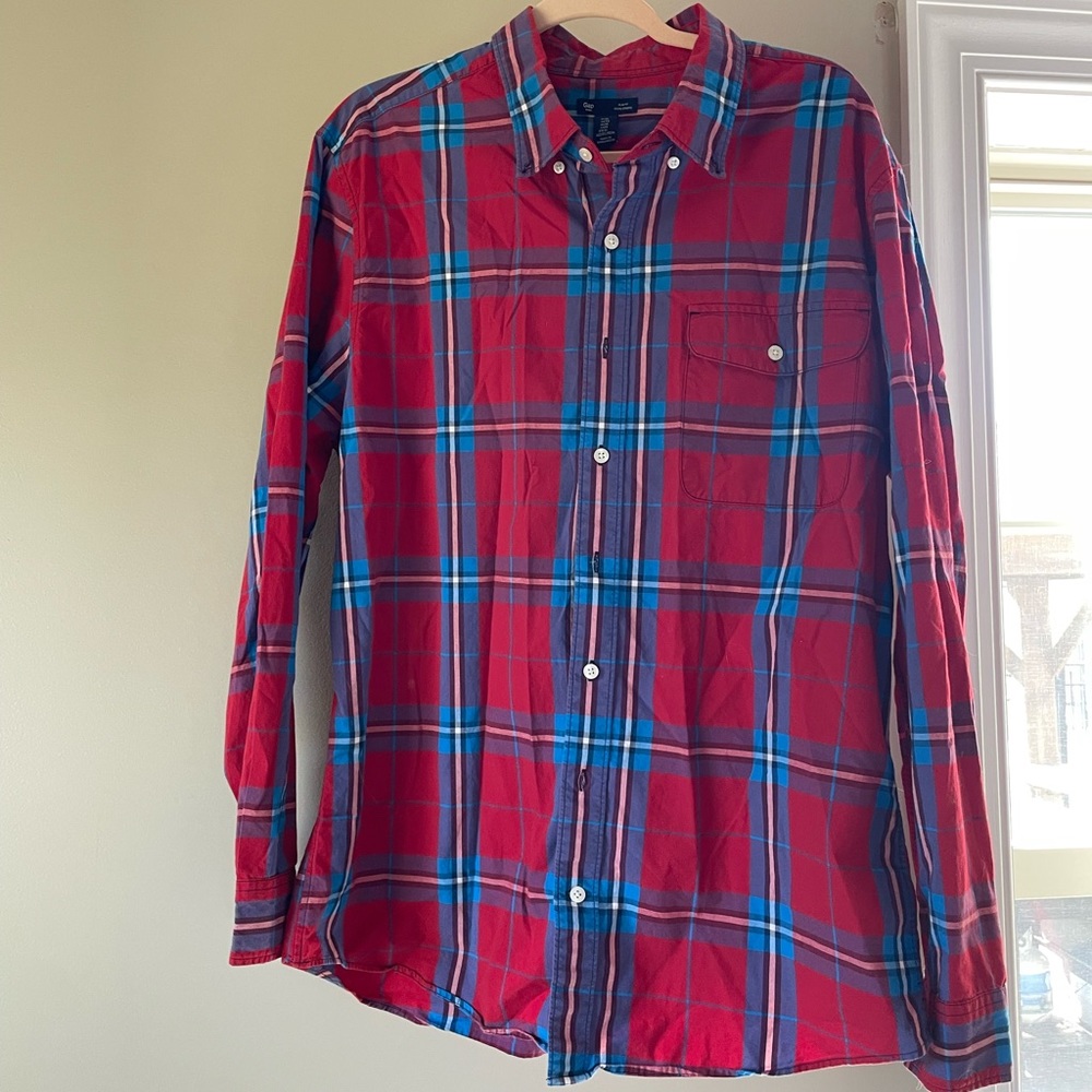 Men’s plaid button down